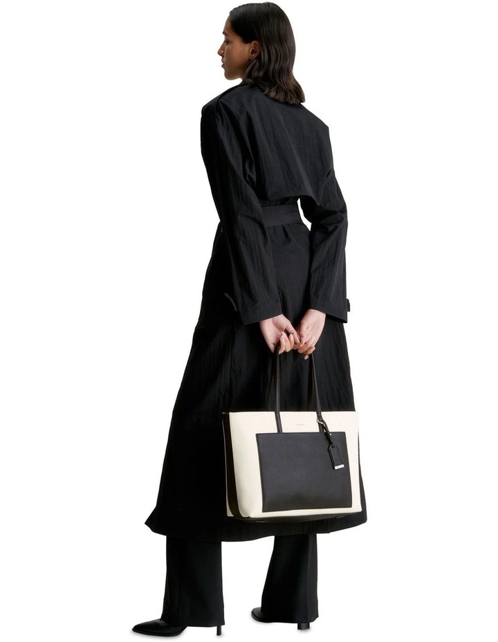 Must Shopper Long Tote Bag in Ecru