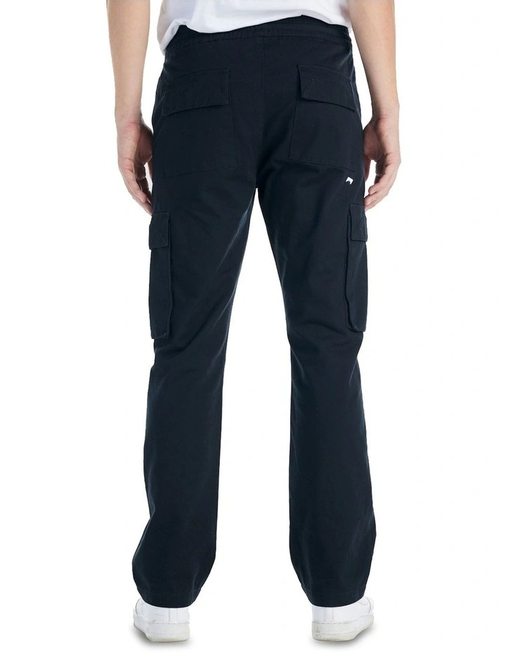 Villa Pant in Black