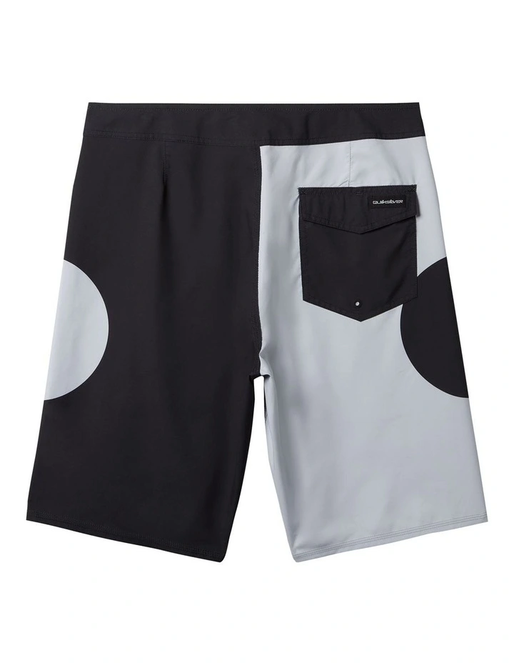 Everyday Griff Straight 21 Boardshorts in Black