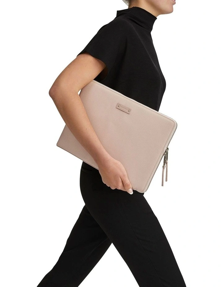 Stark Laptop Sleeve in Nude