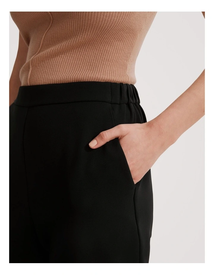 Pull-on Woven Pant in Black