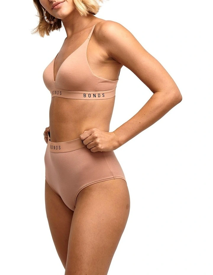 Originals Contour Triangle Bra in Pink