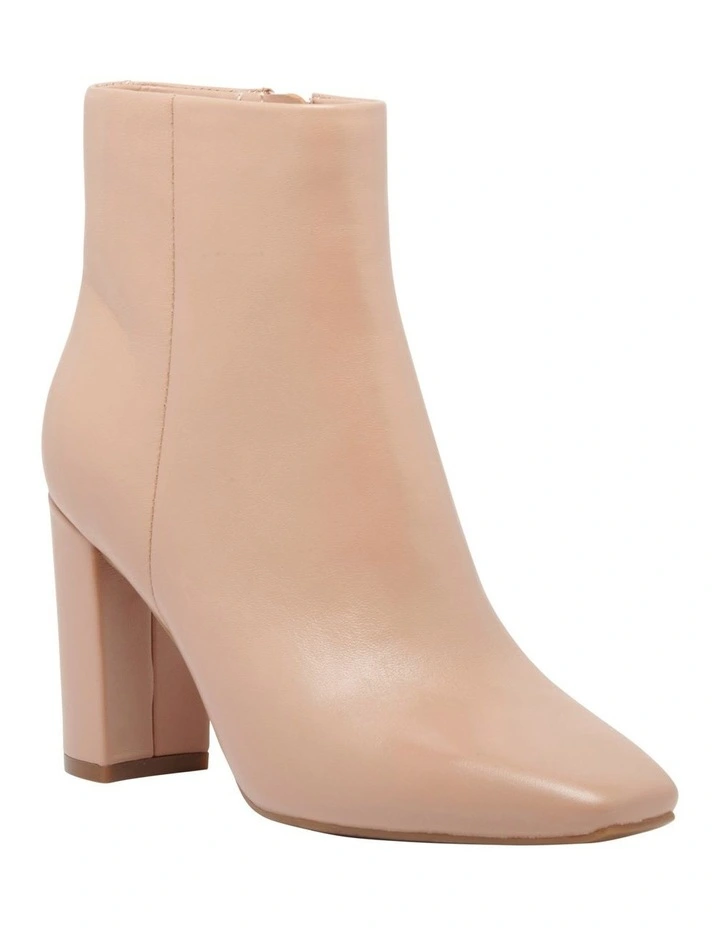 Yuhav Ankle Boot in Beige