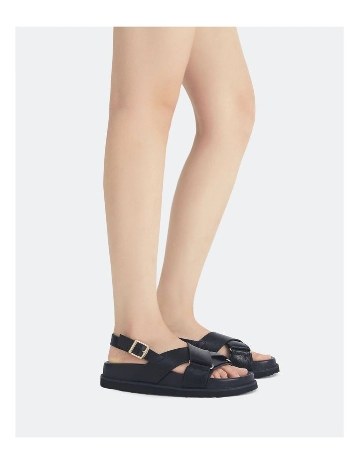 Tylah Flats in Black