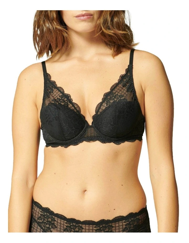 Reve Triangle Push Up Bra in Black