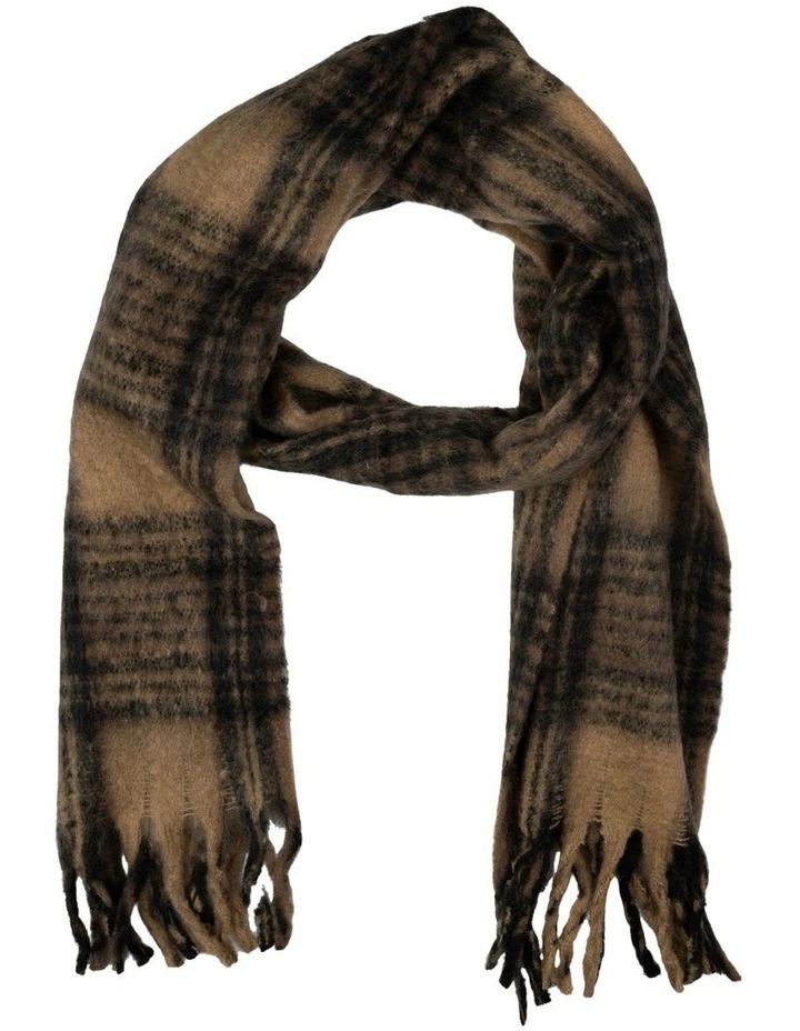 Cosy Plaid Scarf in Tan