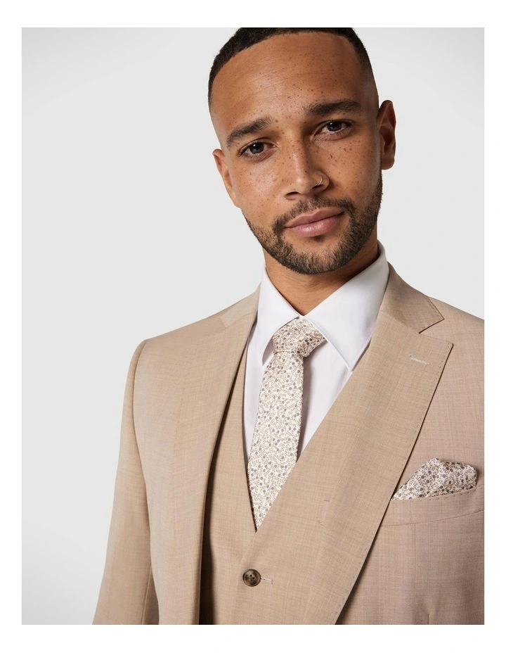 Ditsy Floral Printed Silk Tie in Natural