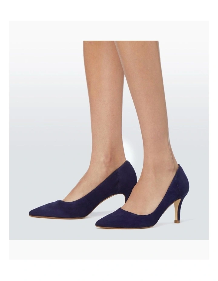 Andina Pump in Navy