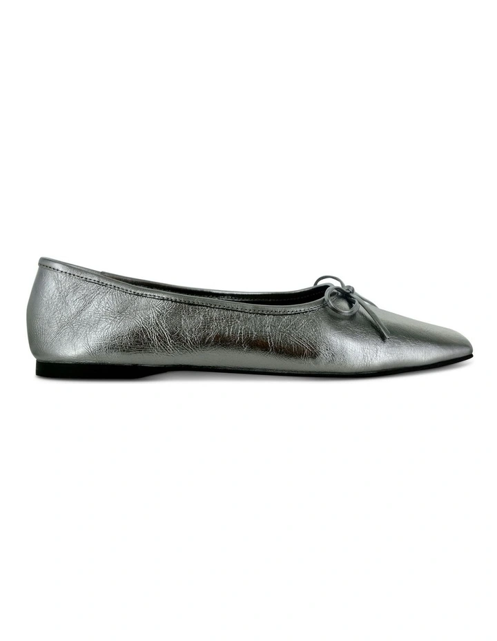 Becca II Flats in Chrome