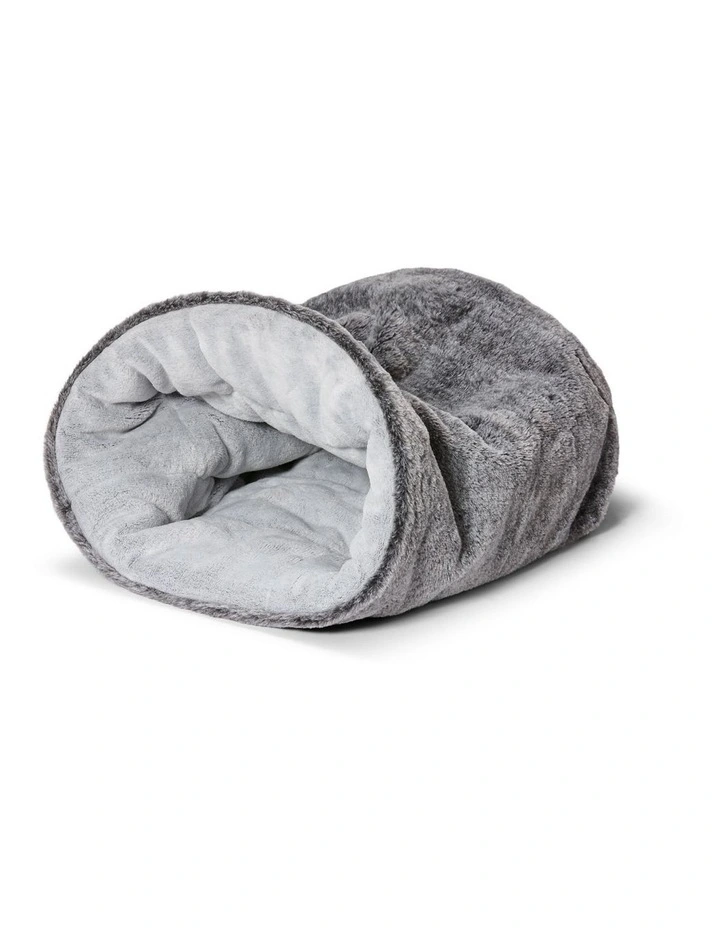The Cat Bed in Chinchilla