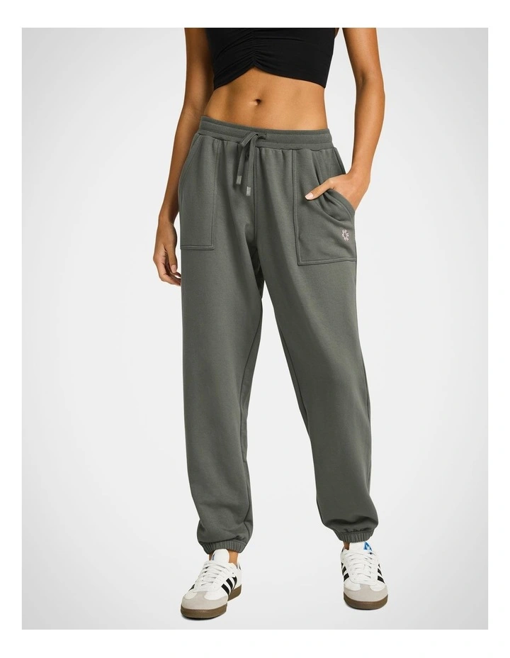 Wind Down Fleece Joggers in Cedar