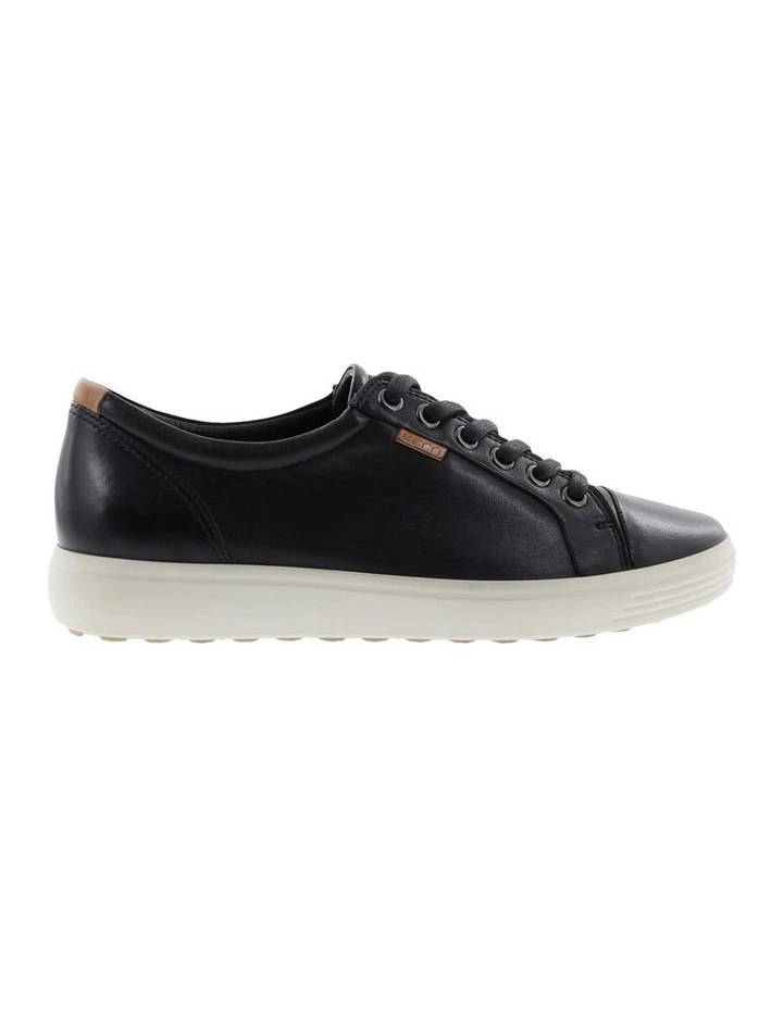 Soft 7 Sneaker in Black