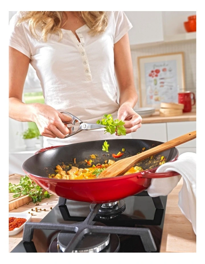 Wok 37cm/5.7L in Cherry Red