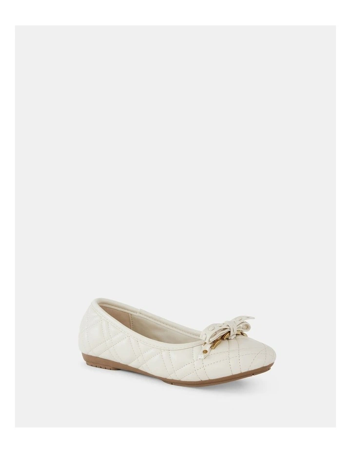 Coopa Ballet Flats in Cream