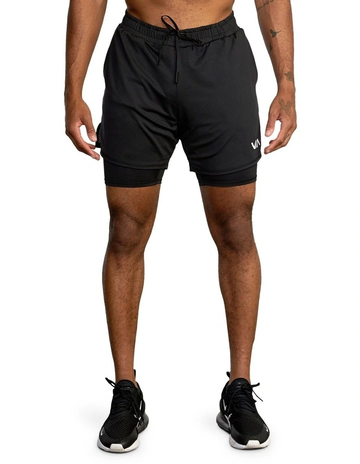 Sport Vent 16 Training Shorts in Black