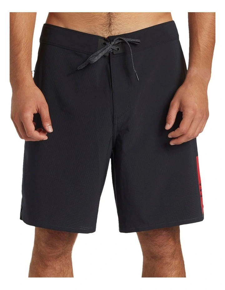 Highline Pro Scallop 19" Boardshorts in Black
