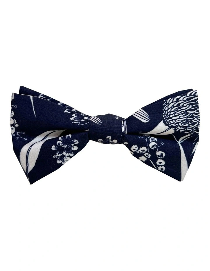 Natives Bow Tie Gift Set in Navy