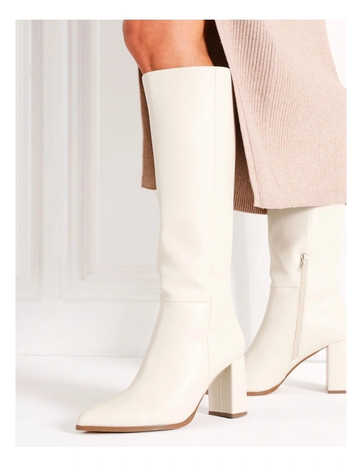 Charlo Boot in Vanilla