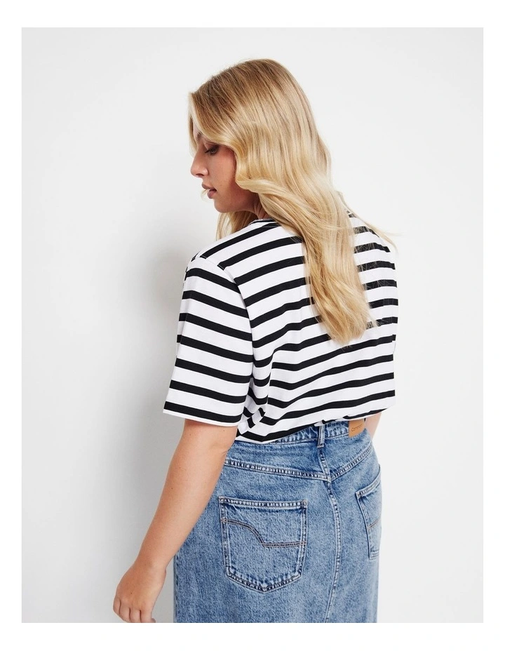 The Relaxed Side Split Stripe Tee in Black