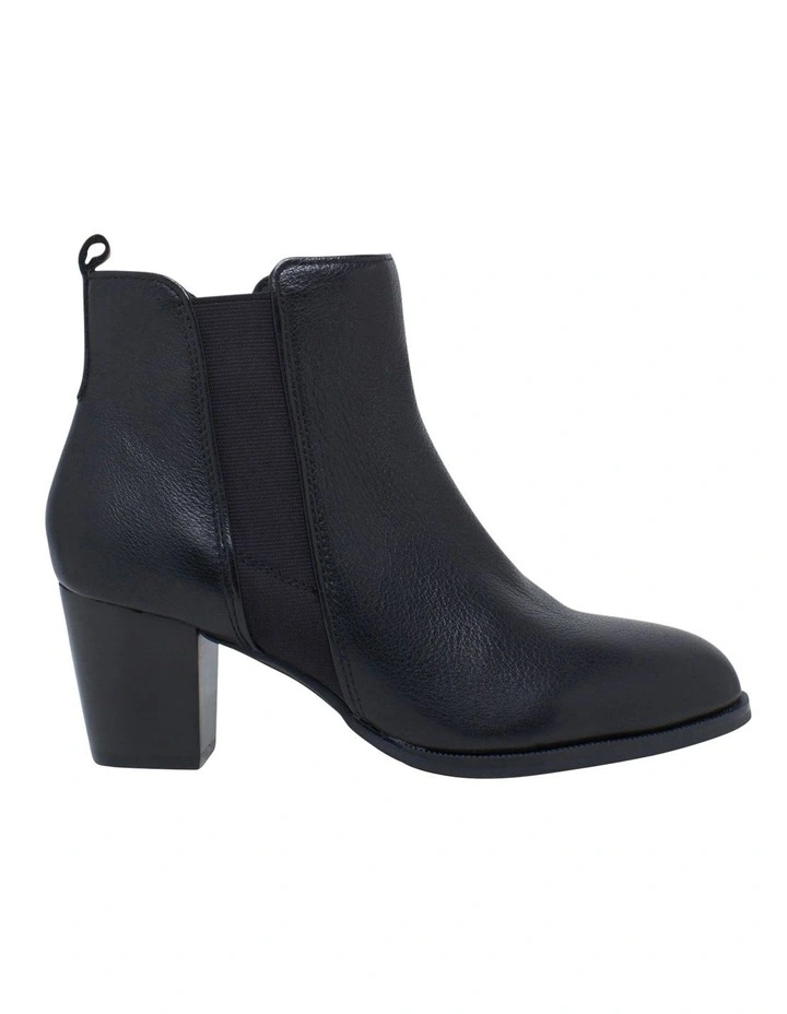Shade Black Boot