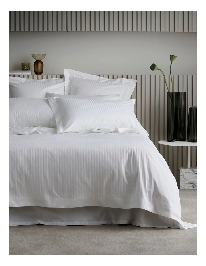 1200TC Millennia Range in White