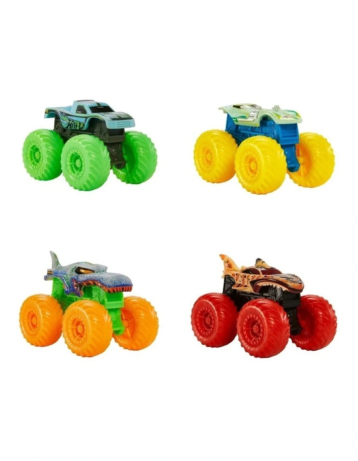 Monster Trucks Colour Reveal Water Blaster Assortment