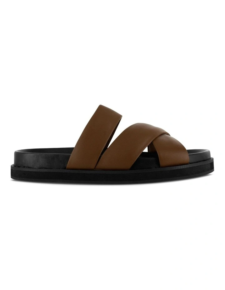 Nico Flat Sandals in Brown