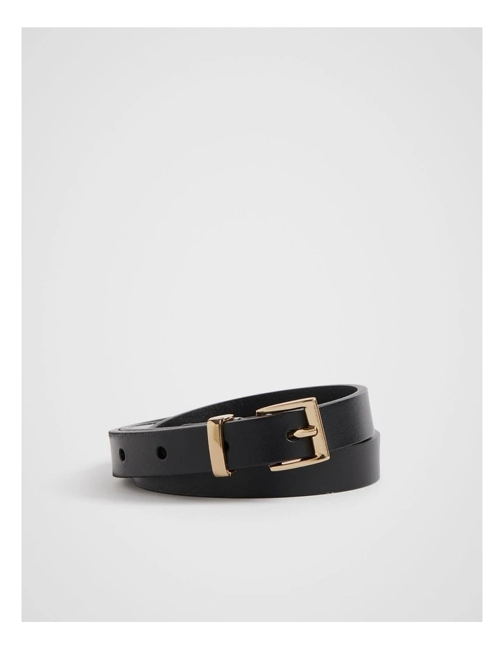 Celeste Narrow Leather Belt in Black