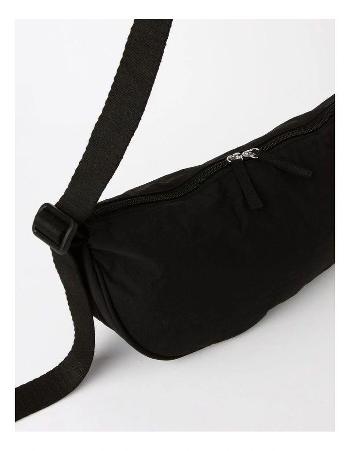 Connecticut Crossbody Bag in Black