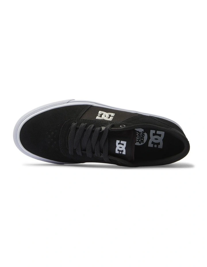 Teknic Shoes in Black