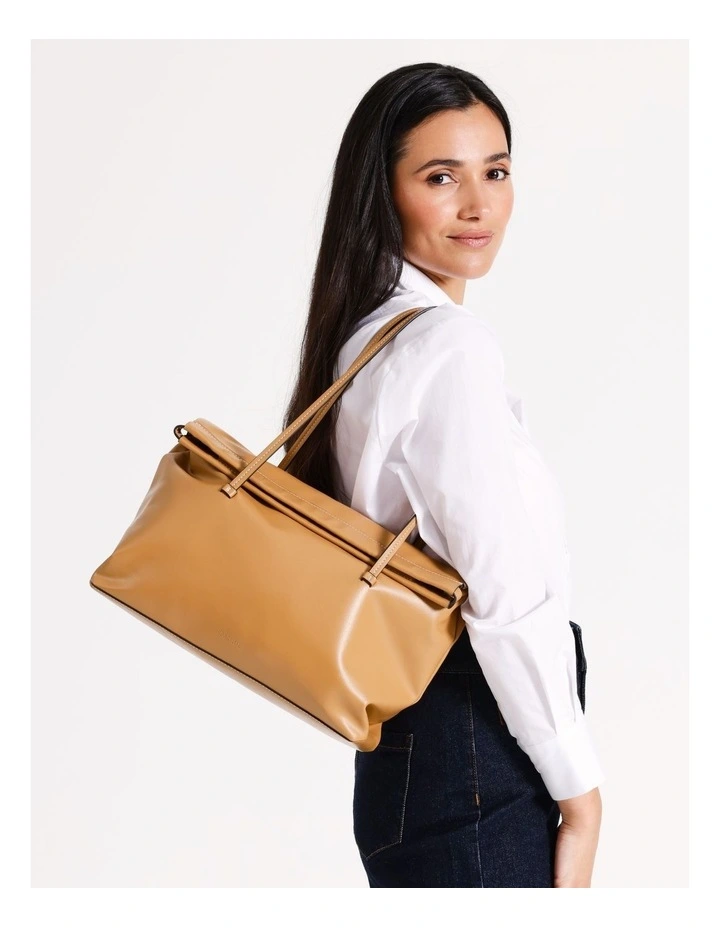 Ivy Tote Bag in Camel