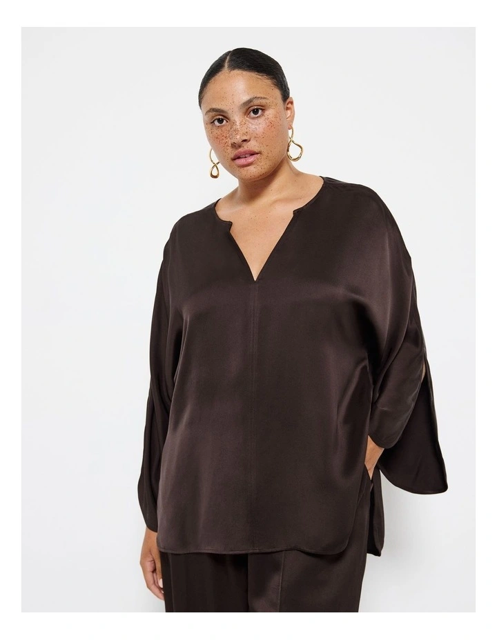 Split Sleeve Top in Raisin