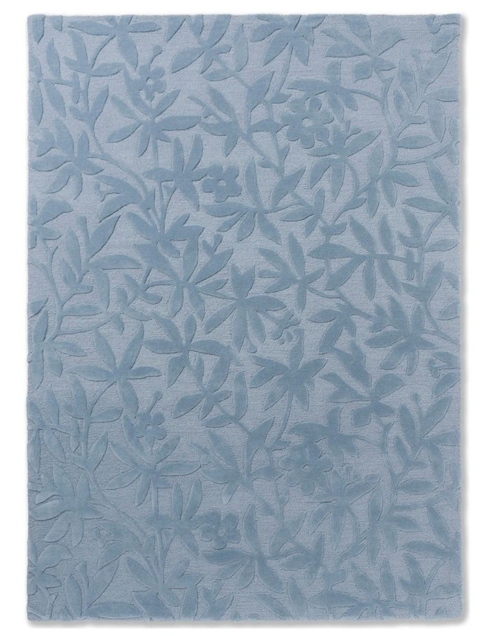 Cleavers Sea spray Rug in Blue