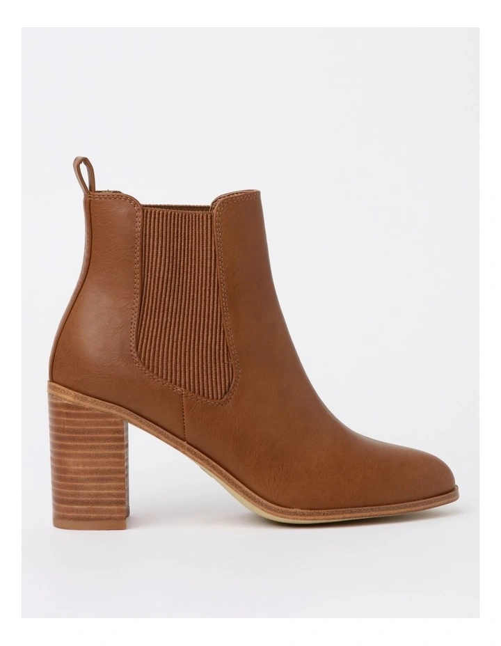 Conor Boot in Tan