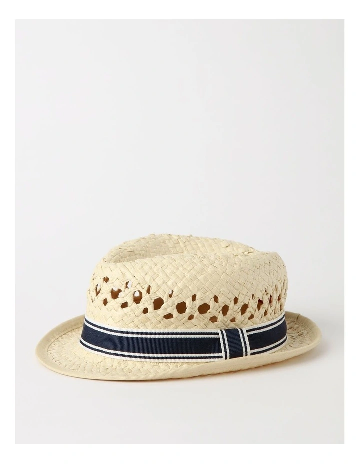 Plain Trilby With Air Vents In Natural