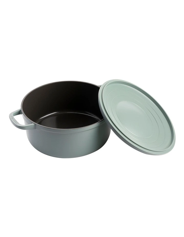 Featherweights Casserole with lid 28cm in Smokey Sky Blue
