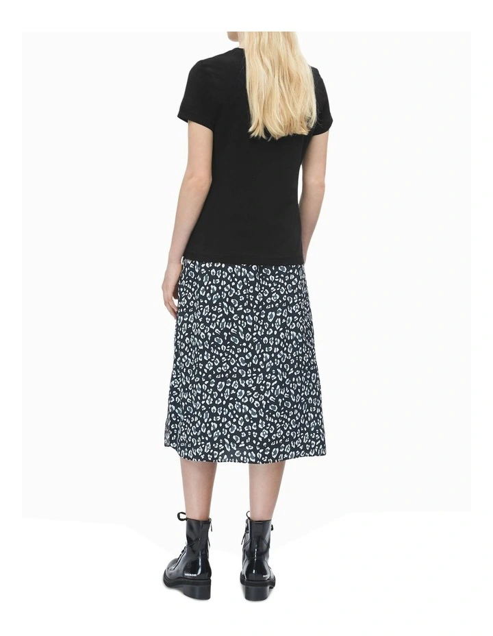 Embroidery Slim Tee in Black