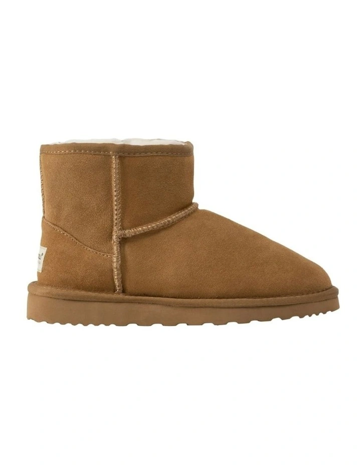 Short Sheepskin Ankle Boot in Camel
