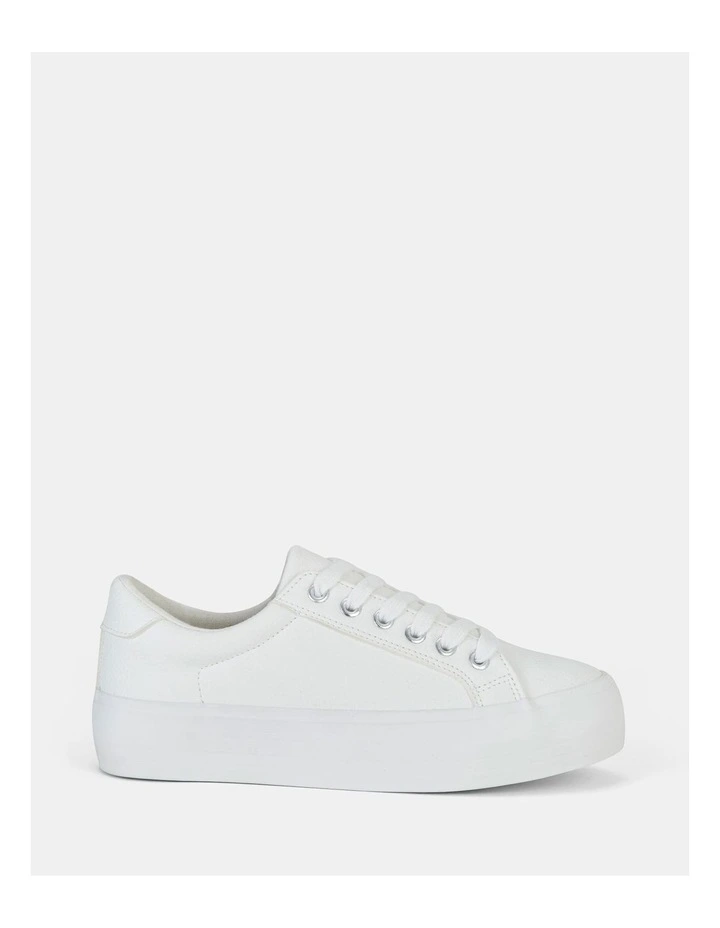 Carl Sneakers in White Pebble