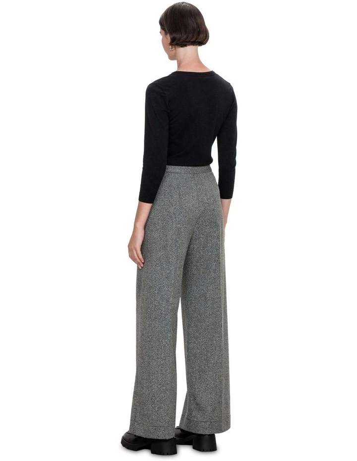 3/4 Sleeve V-Neck Knit in Black