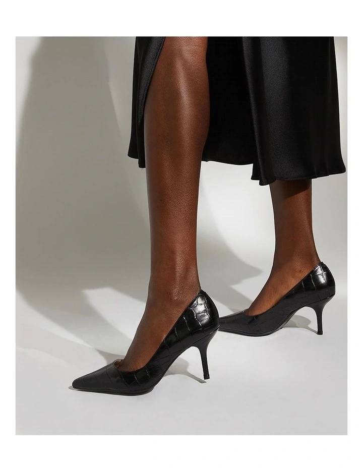 Bold Pump in Black