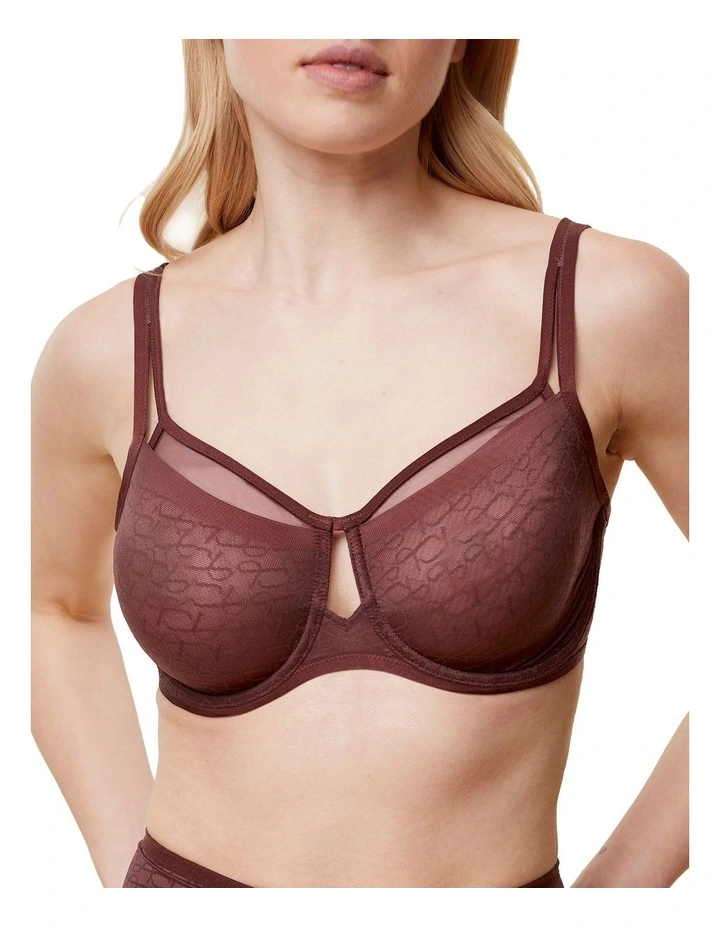 Signature Sheer W01 EX Bra in Decadent Chocolate