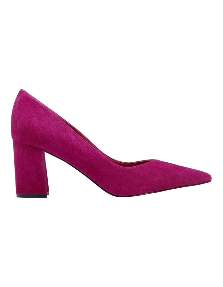 Cate Pump in Berry