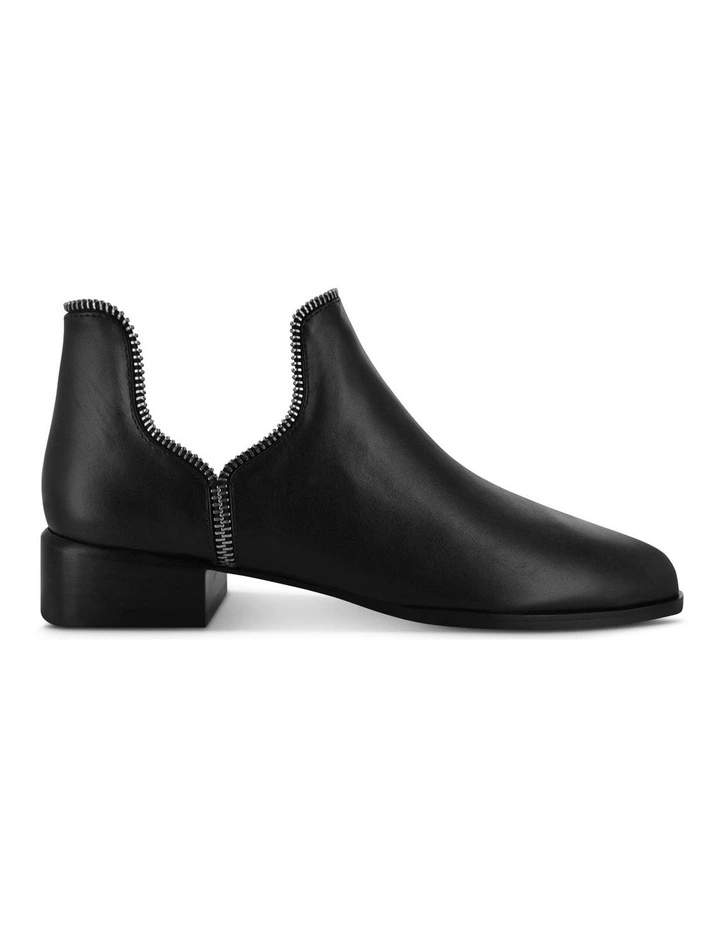 Bailey VII Boot in Black