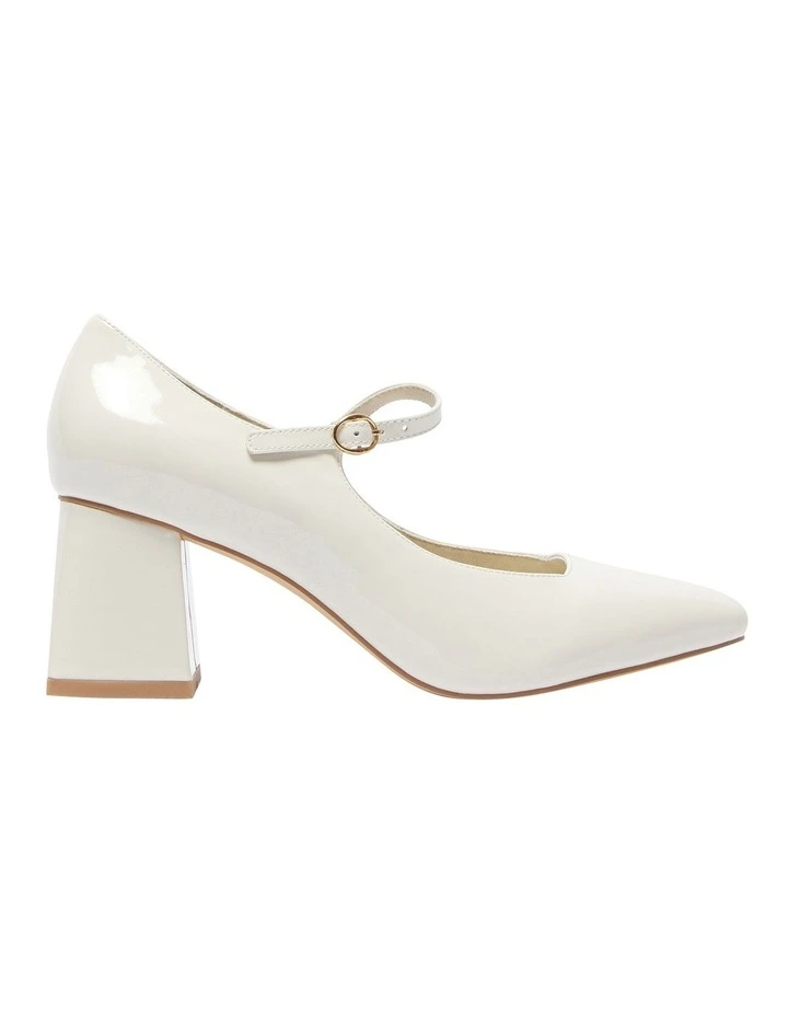 Nancy Heeled Shoes in Bone Patent Leather