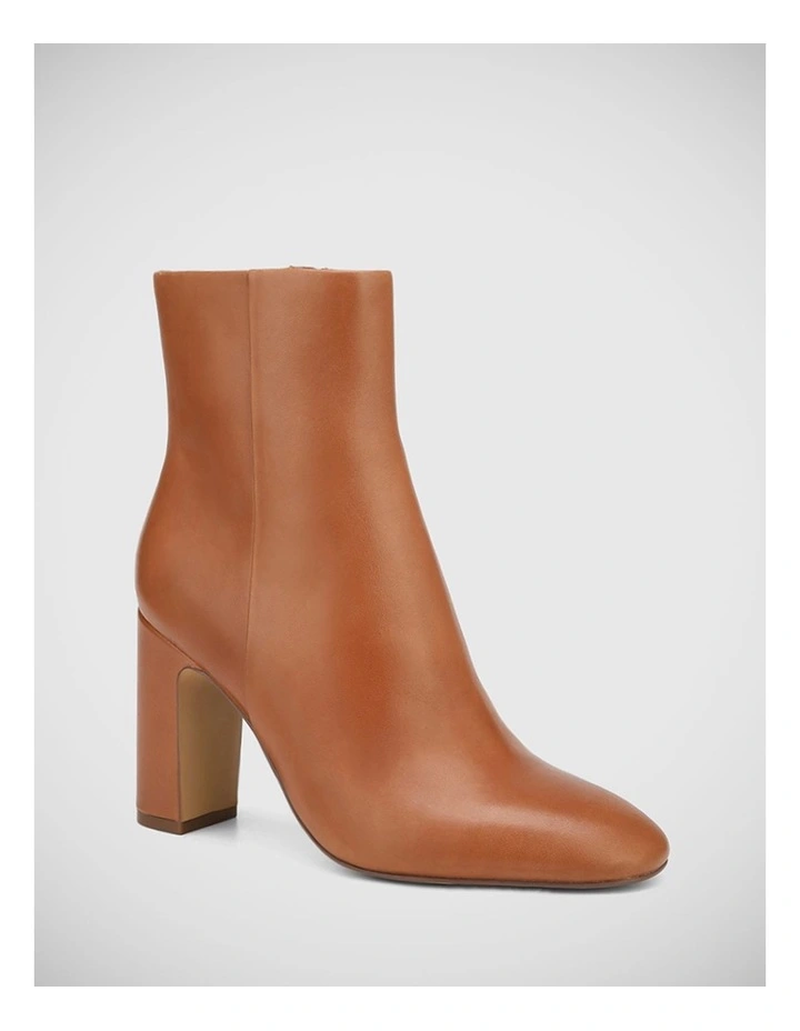 Peggie Leather Ankle Boot in Dark Cognac
