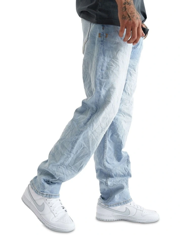 Relaxed Fit Jean in Sunbleached Blue