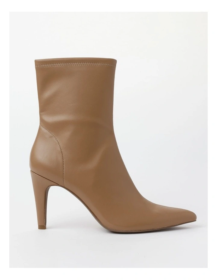 Lani Boot in Camel
