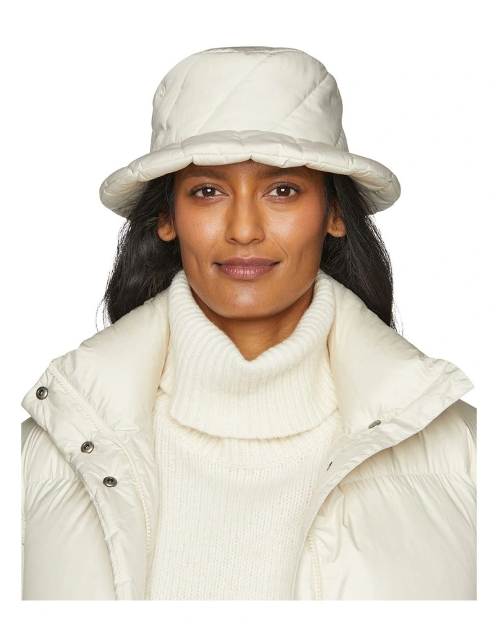 Abbott Bucket in Cream