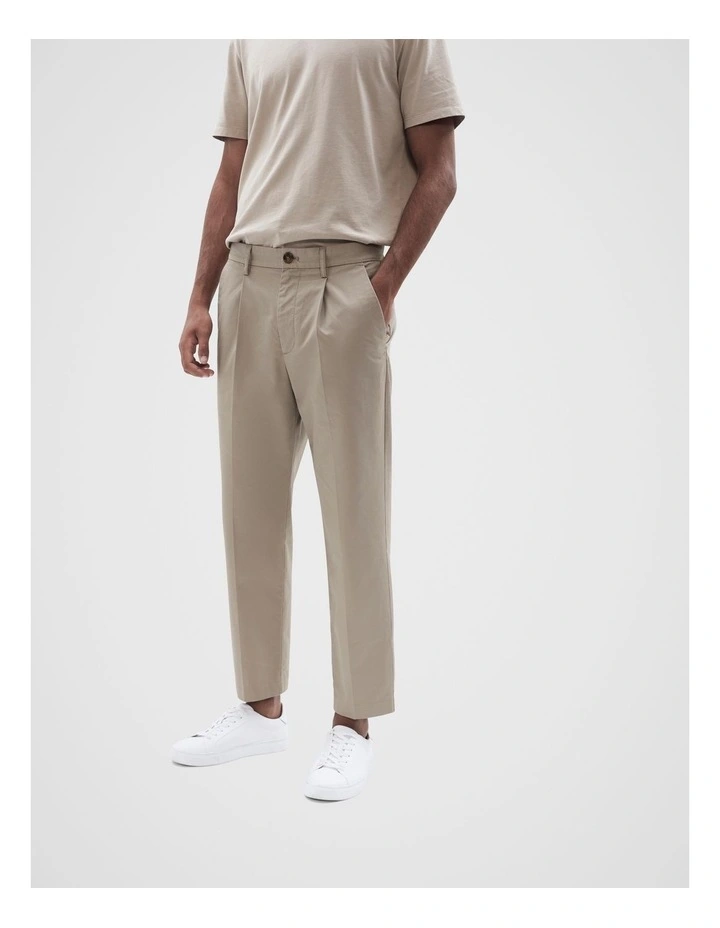 7/8 Pleat Trouser in Taupe